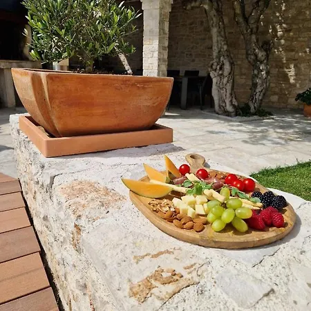 Neroli Place Βίλα Svetvinčenat