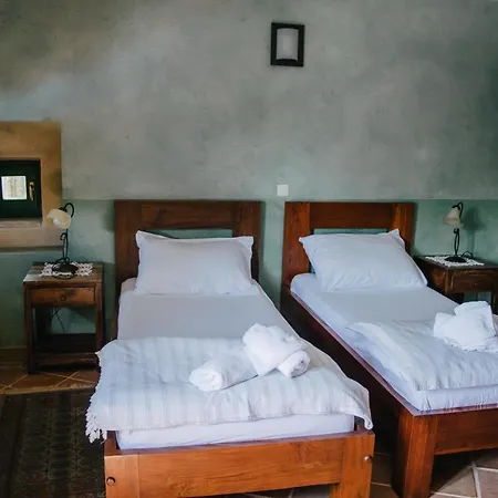 Villa Neroli Place