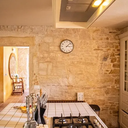 Neroli Place Villa *