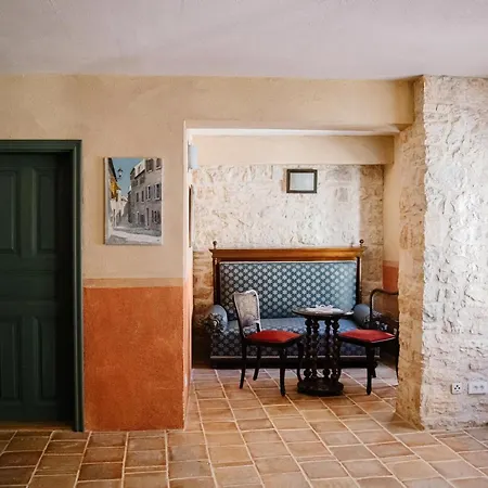 Neroli Place Villa *