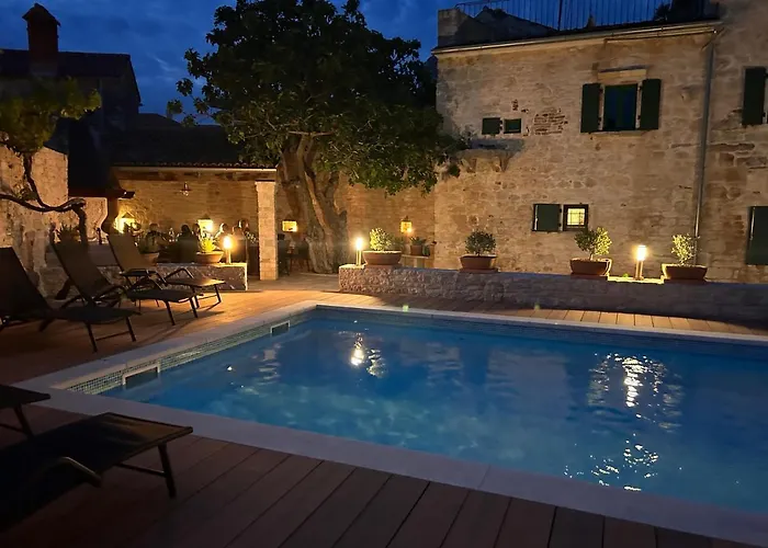 Neroli Place Villa *